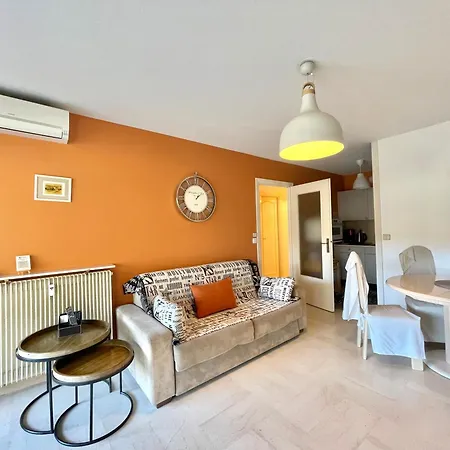 Center 2, By Welcome To