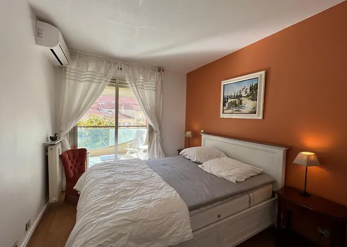 Center 2, By Welcome To Apartman