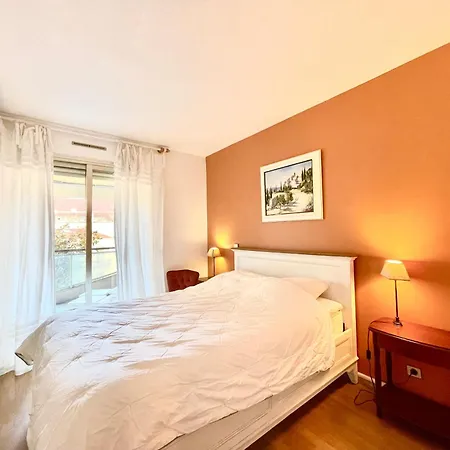 Center 2, By Welcome To *